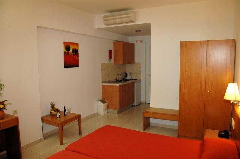 Lindos Nest Aparthotel Pefki  Exterior photo